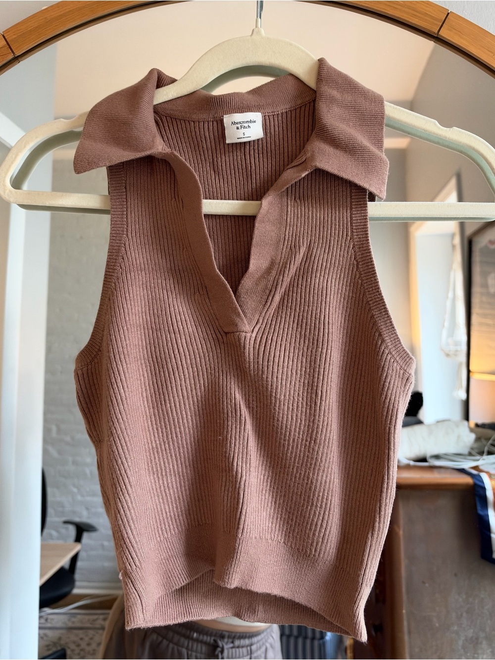 Abercrombie & Fitch Women's Ribbed Sleeveless Polo Sweater